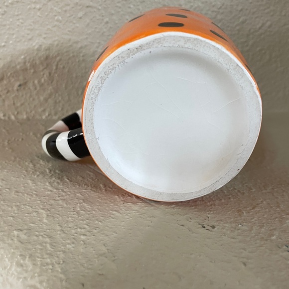 Halloween Ghost Ceramic Coffee mug 🧡👻 🖤 - Picture 3 of 5